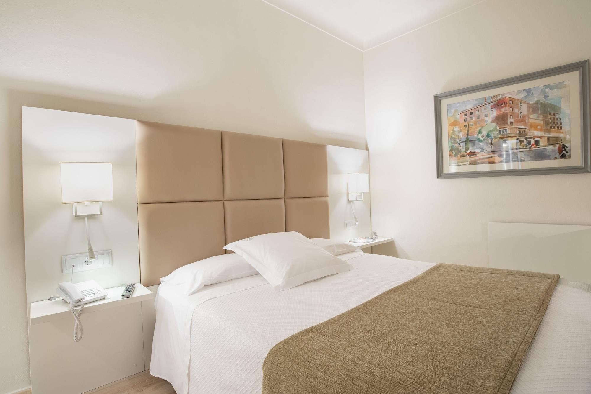 Hotel Pirineos Figueres By Pierre & Vacances Exterior photo