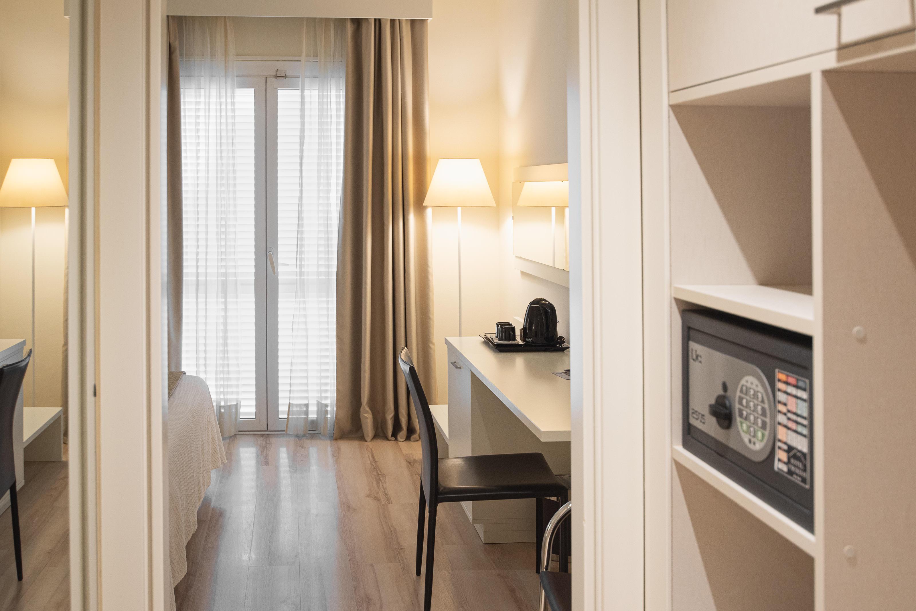 Hotel Pirineos Figueres By Pierre & Vacances Exterior photo