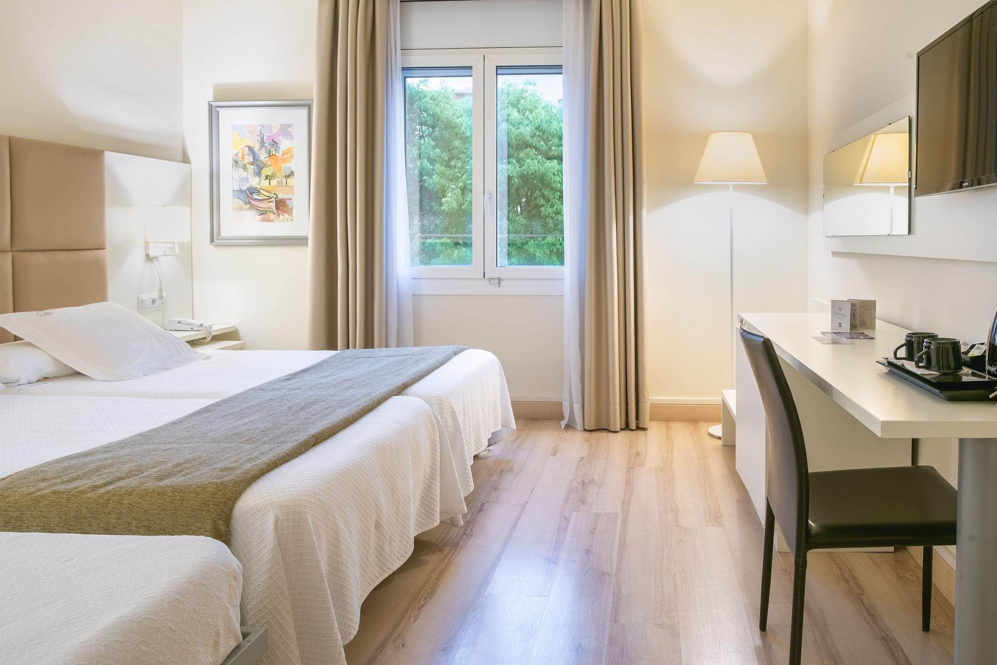 Hotel Pirineos Figueres By Pierre & Vacances Exterior photo