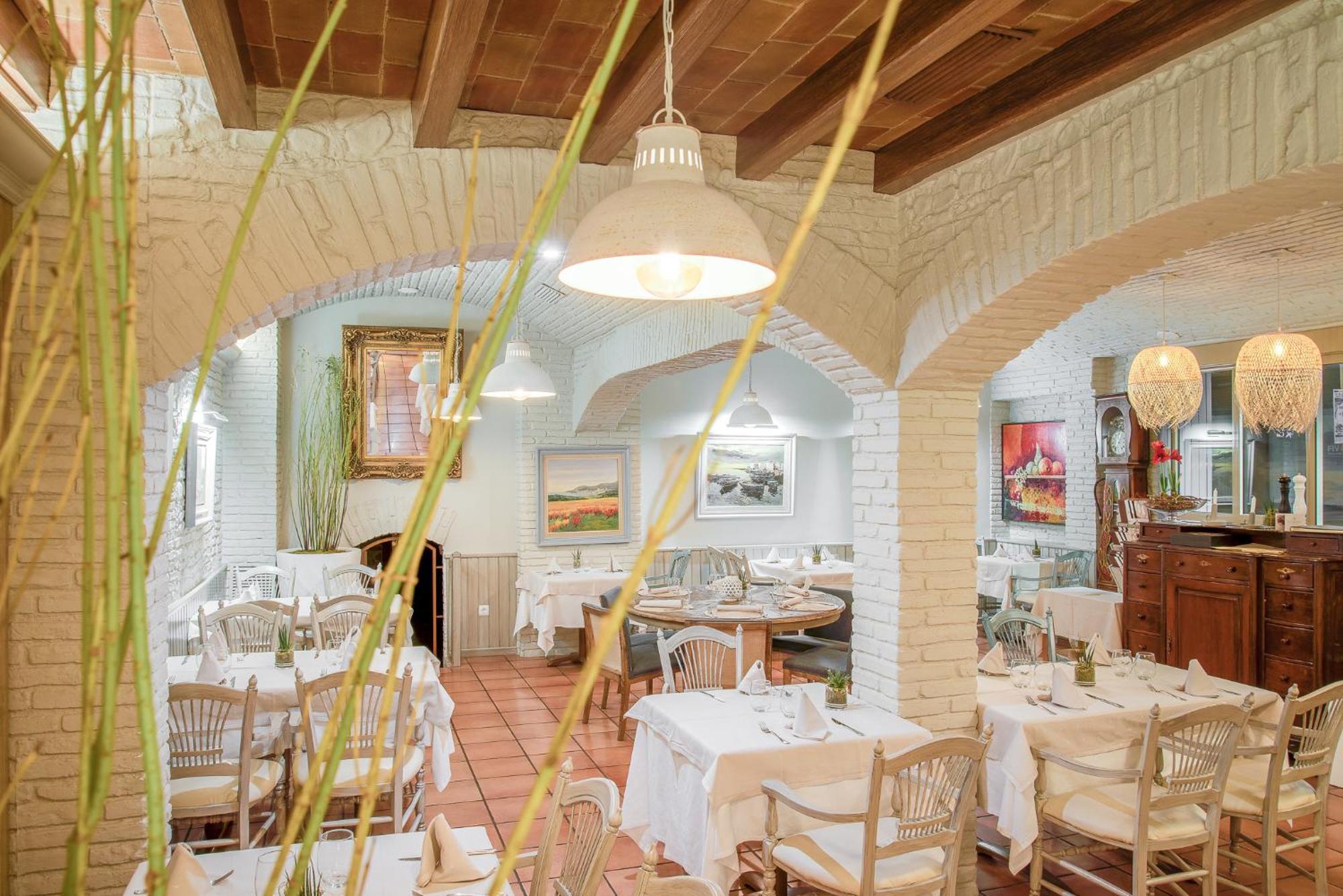 Hotel Pirineos Figueres By Pierre & Vacances Exterior photo