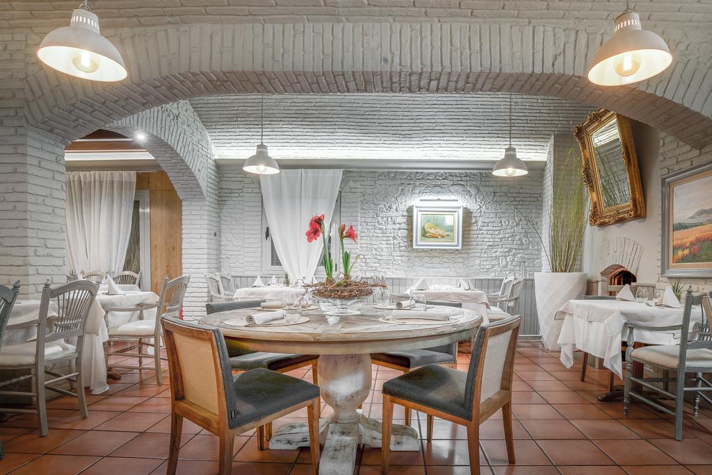 Hotel Pirineos Figueres By Pierre & Vacances Exterior photo