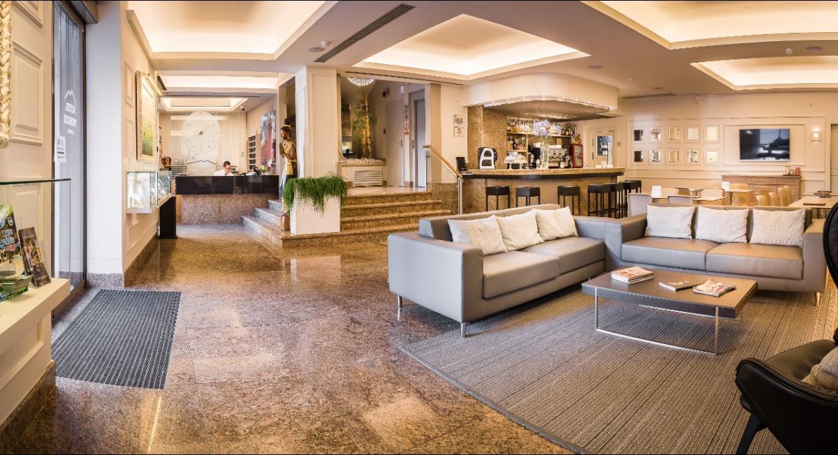 Hotel Pirineos Figueres By Pierre & Vacances Exterior photo